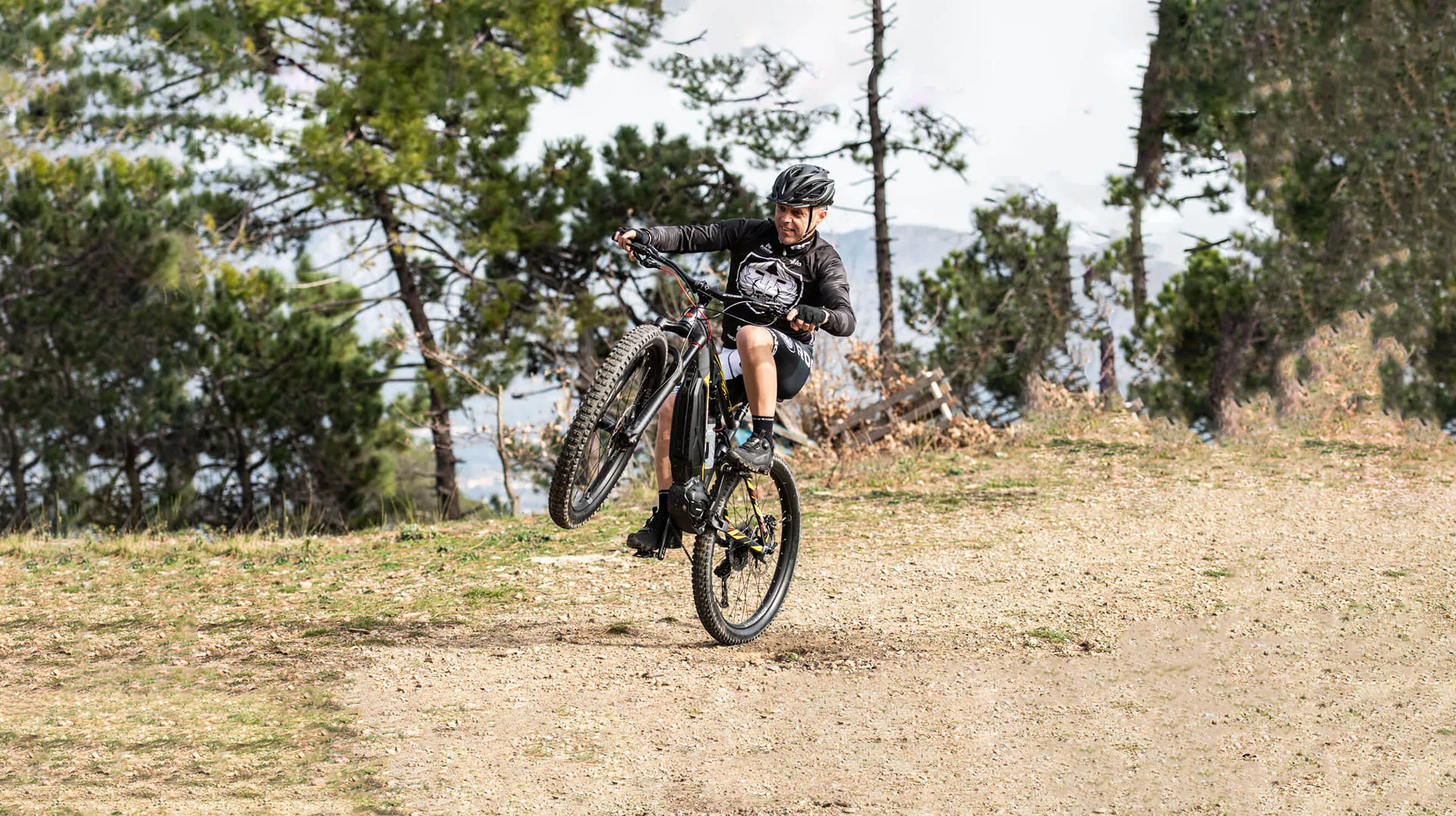 Thok news - CAPIREX SWITCHES TO E-MTB WITH THOK