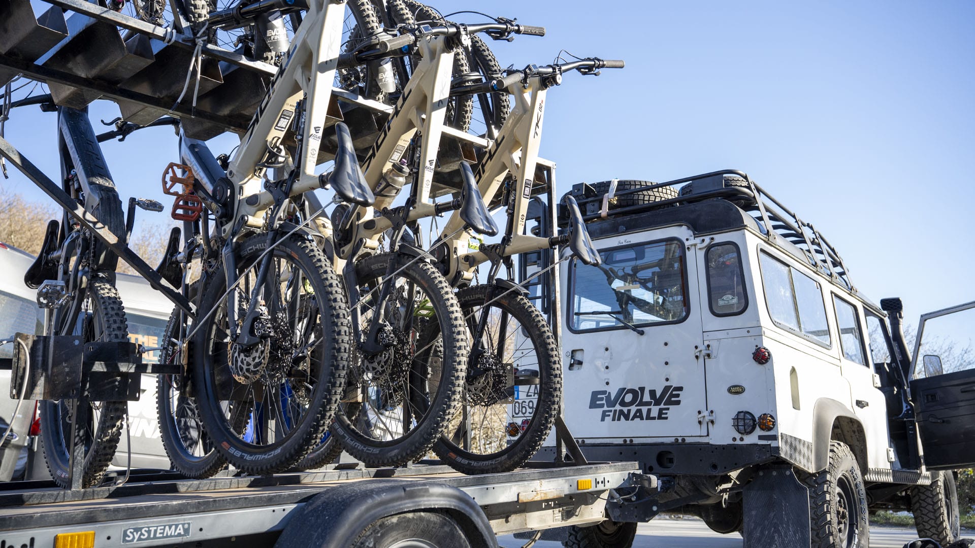 TRA MARE E MONTAGNA: AVVENTURE SENZA CONFINI