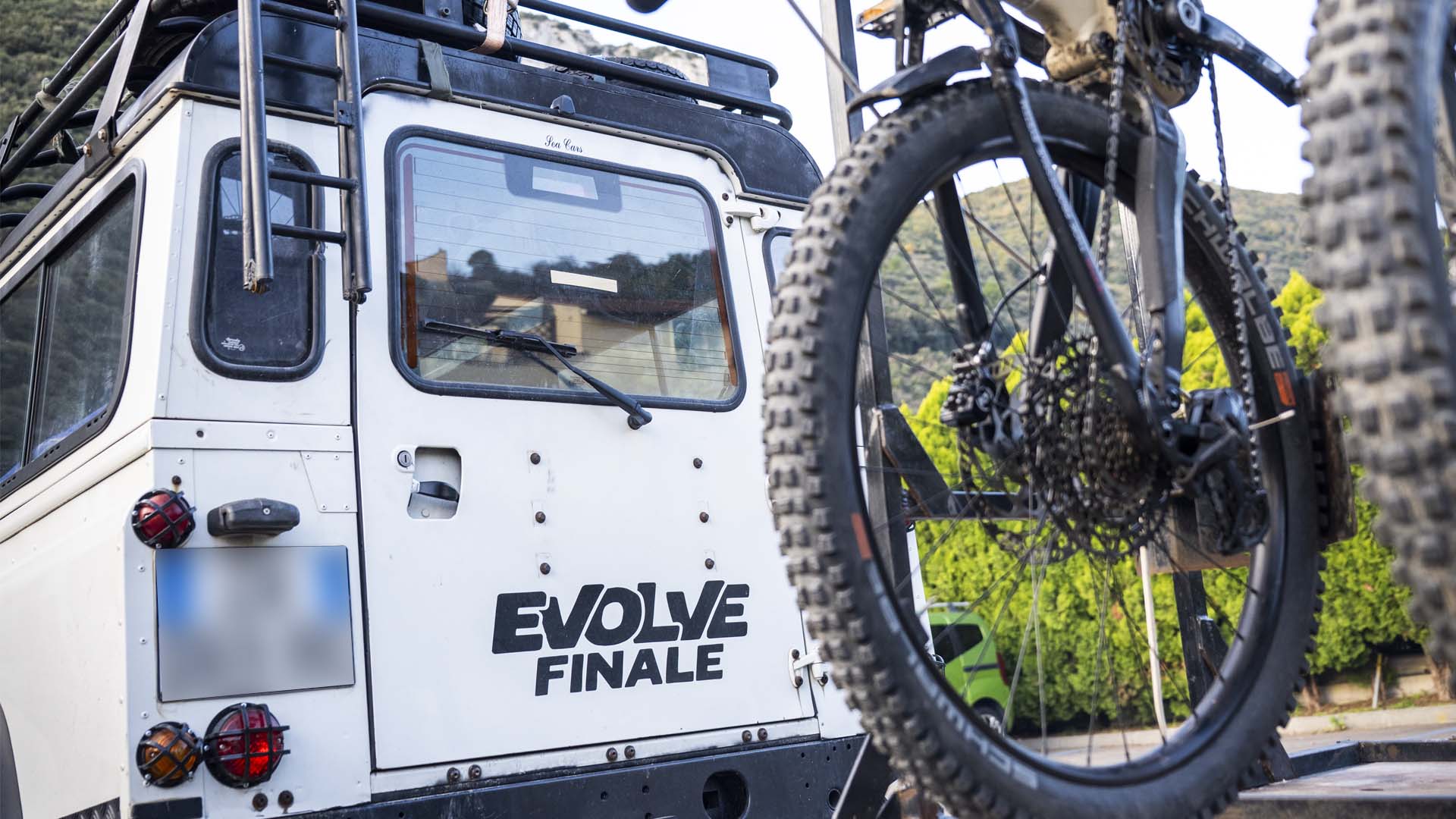 LA STRATEGIA HOUSE OF BRAND