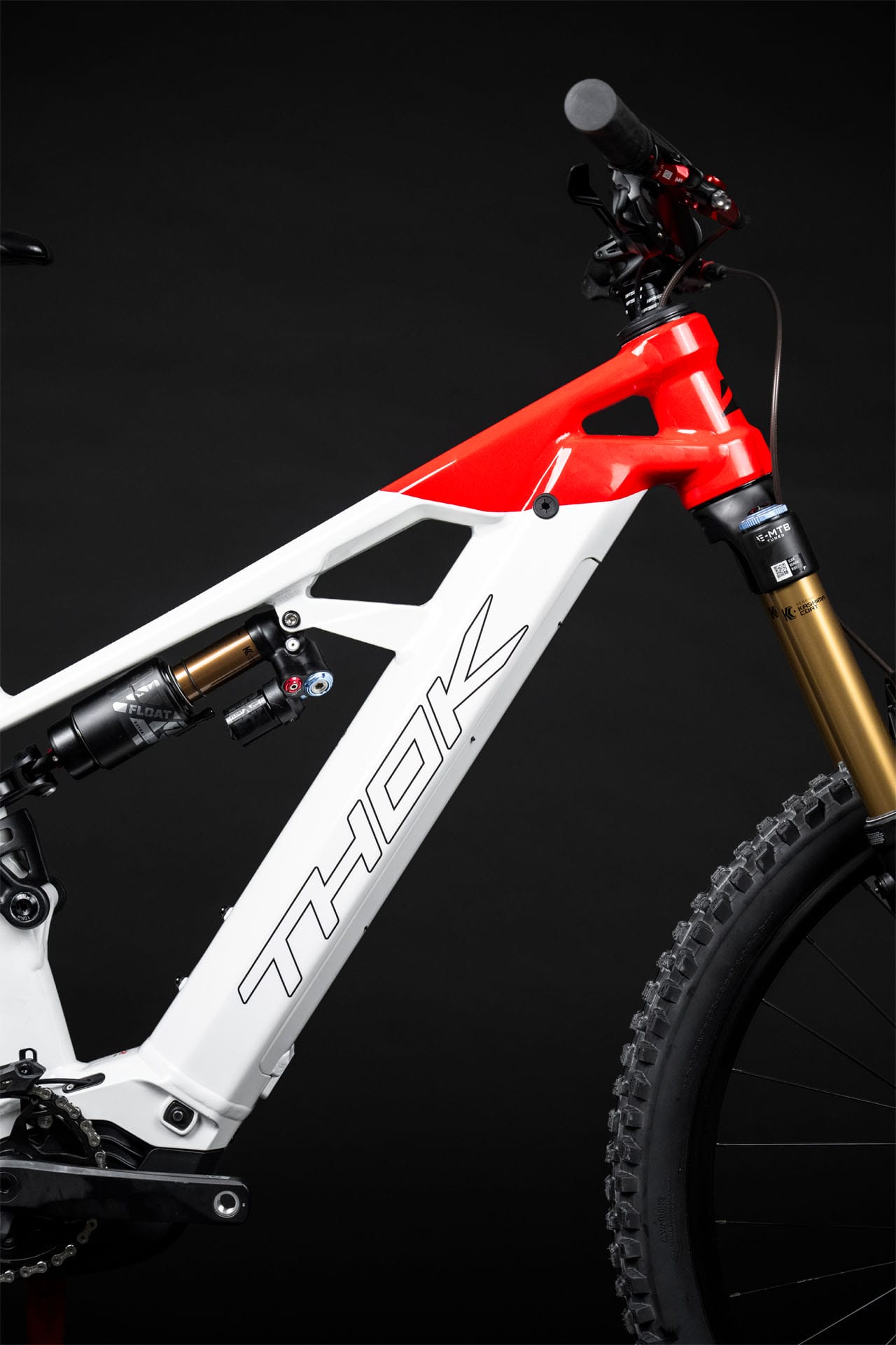 TK02 Factory white